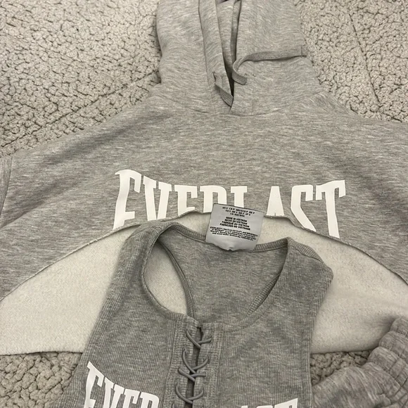 Brand new everlast set - Picture 2 of 4